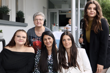 Frauenpower bei Abfluss-AS