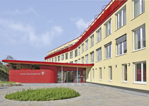 Haupteingang der Klinik Öschelbronn