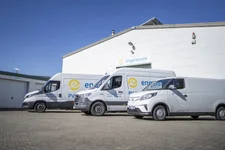 Büro und Fahrzeuge