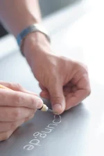 Bedienen von Schneideplotter, Großformatdrucker und Laminator
