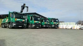Ein moderner Fuhrpark versorgt unsere Kunden mit Ware