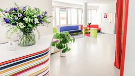 Rezeption und Wartebereich Friedensallee 290