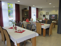 Zimmer und Ausstattung einer Clivia-Einrichtung