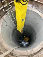 Einbau eines 12 m tiefem Zielschachtes