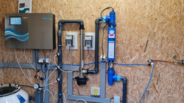 Pooltechnik mit Steuerung "Poolmanager", Elektrowärmetauscher und UV-Röhre