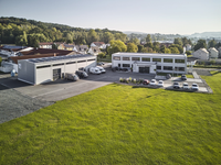Bürogebäude mit Lagerhalle in Mainleus
