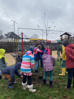 Freizeit mit den Kindern auf der Spielwiese