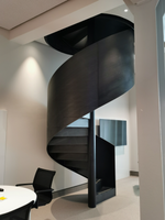 Skulpturale Treppe aus unserer Fertigung