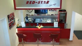 Red-Star Lounge