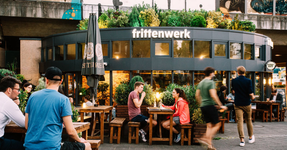 Das erste Frittenwerk in Düsseldorf Bilk - mittlerweile gibt es 42 in ganz Deutschland. 