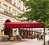 Service Hotels/Resorts...