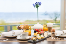 Frühstück mit Meerblick