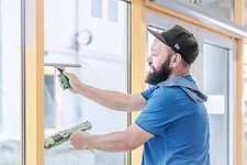 Professionelle Glasreinigung Nahansicht