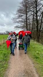 Beim Boßeln lassen wir uns auch bei schlechtem Wetter die Laune nicht vermiesen